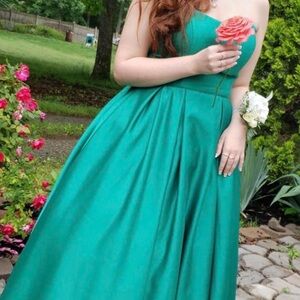 green strapless prom dress